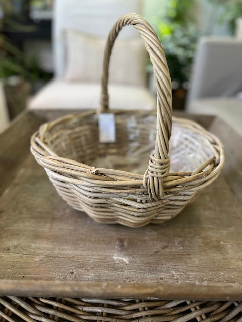 10" Bottom Woven Basket with Handle