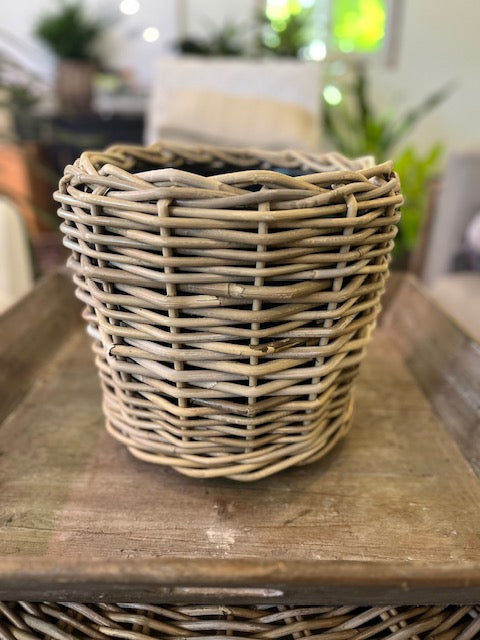 Medium Hard Plastic Lined Basket