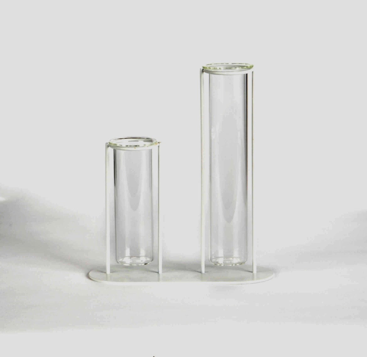 White Iron Stand With 4 Tube Vases